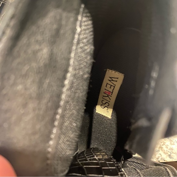 Wet Kiss Black Ankle Boots Stiletto Heel Pointed Toe Size 10 - Picture 13 of 13